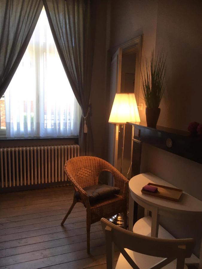 Bed and Breakfast De Gelaarsde Kat Ипр Экстерьер фото